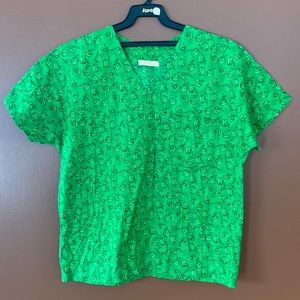 Nurses smock in size medium by Lee Ann. For all seasons. Great for Halloween.